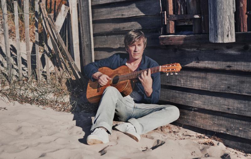 art contemporain inspiré par jacques dutronc et son influence sur la culture française