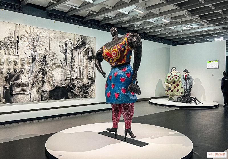 Exploration de l'art du visuel contemporain dans un musée français