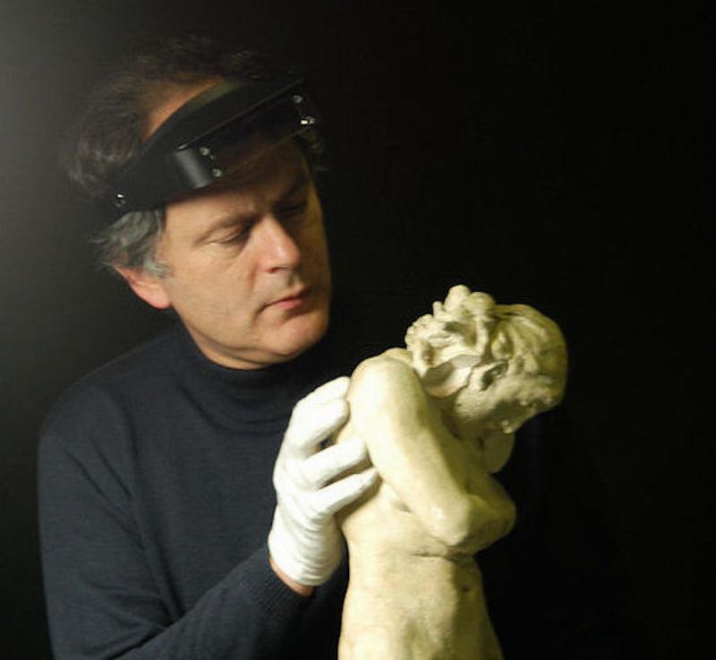 Les œuvres de Bugatti sculpteur, un pilier du patrimoine artistique français, exposées dans une galerie prestigieuse.