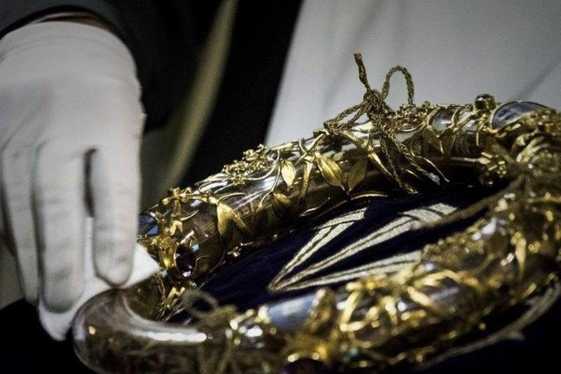 Le cheminement historique de la Couronne d'Épines de Jérusalem à Notre-Dame de Paris