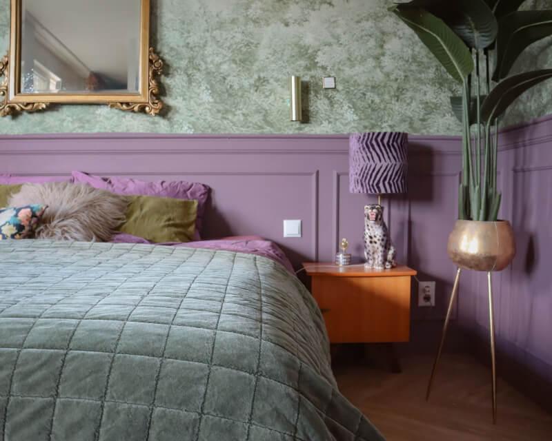 Façades colorées de maisons traditionnelles en Provence avec peinture maçonnerie aux tons terreux