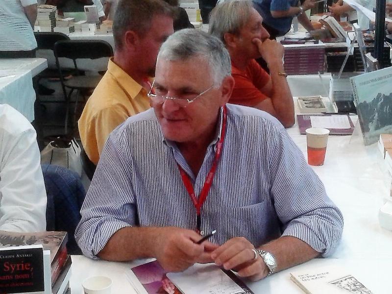 Portrait imaginaire d'un écrivain français de l'époque classique, méditant sur un livre