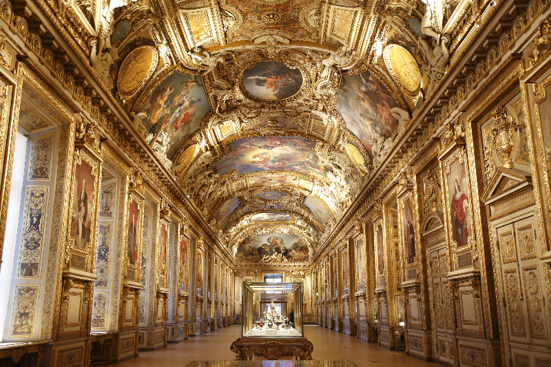 La Galerie des Glaces, joyau du Château de Versailles, pour votre exposé