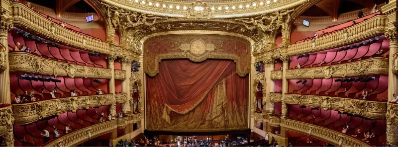 Le dialogue culturel : la littérature étrangère classique enrichissant le patrimoine français