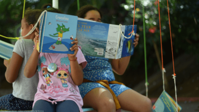 Impact du Prix Goncourt des Lycéens sur la jeunesse et la passion de la lecture en France.