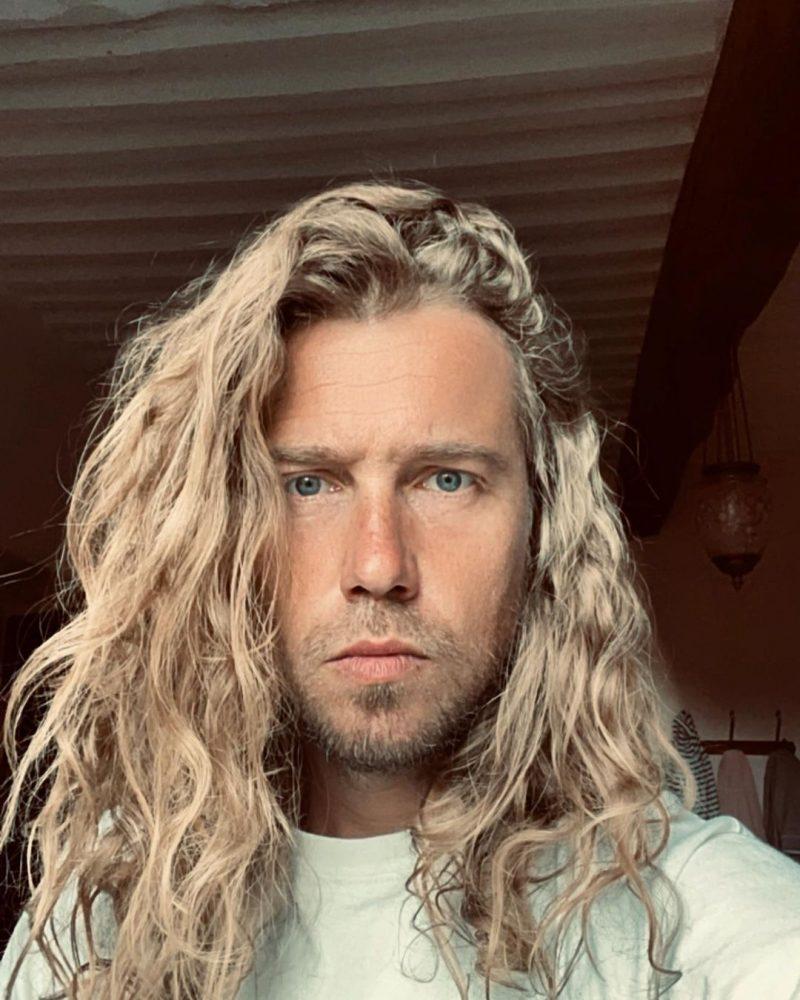 Julien Doré en concert, un artiste engagé et inspirant