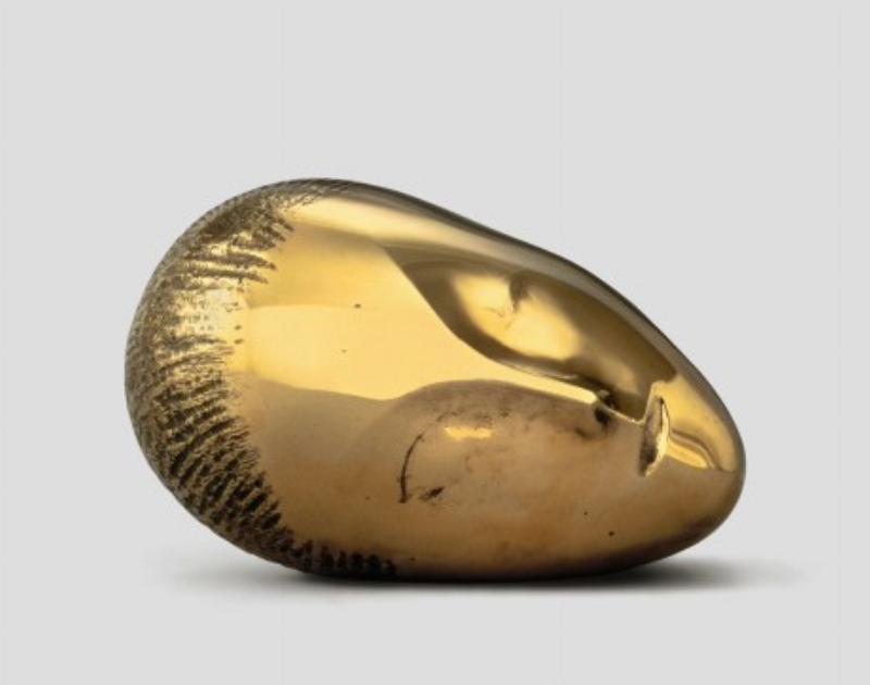 Le Baiser Constantin Brancusi, illustration de la simplification des formes en sculpture moderne