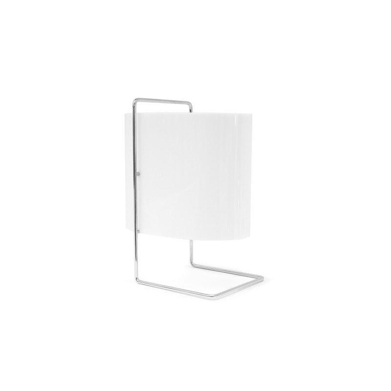 Intérieur minimaliste et lumineux d'une maison d'architecture moderne française