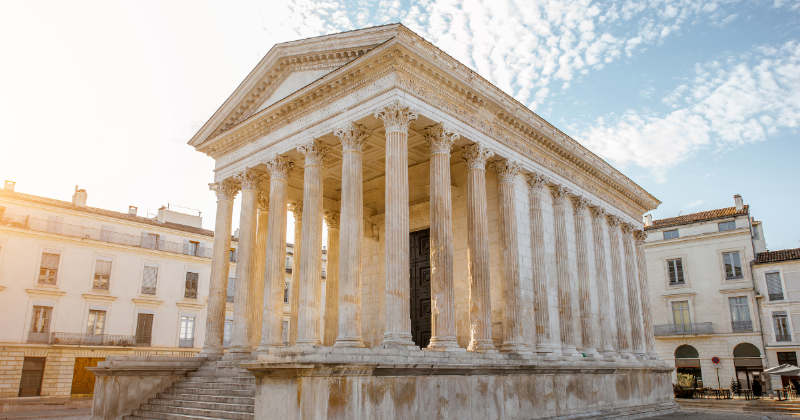 Évolution des matériaux de l'architecture classique et moderne en France