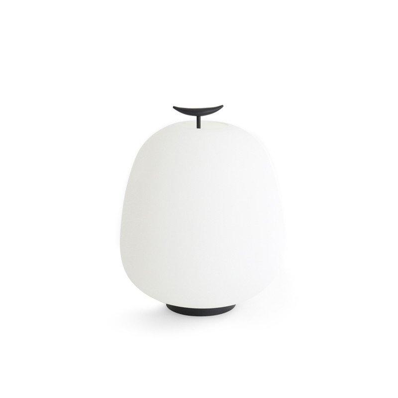 Meuble laqué de style français, s'intégrant dans un intérieur raffiné