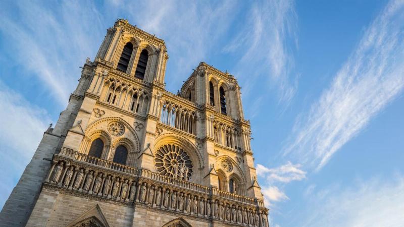 Façade ouest de Notre-Dame de Paris, chef-d'œuvre de l'architecture gothique française, avant l'incendie