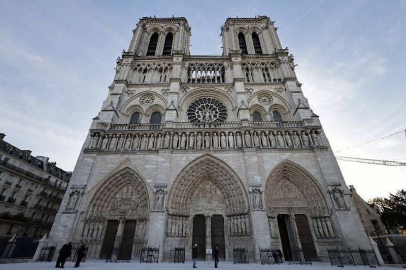 Notre Dame de Paris renaissante, symbole de la culture française et de sa nouvelle programmation
