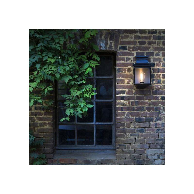 Une finition peinture satinée apporte une élégance intemporelle aux intérieurs français, reflétant la lumière douce et la sophistication