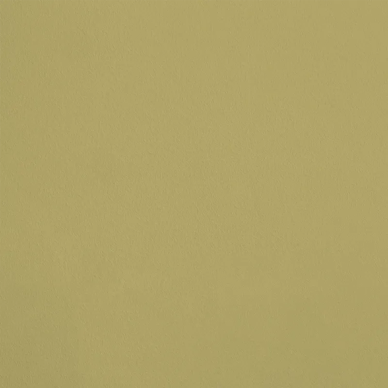 Intérieur français élégant avec des touches de prune peinture, velours, boiseries, atmosphère raffinée