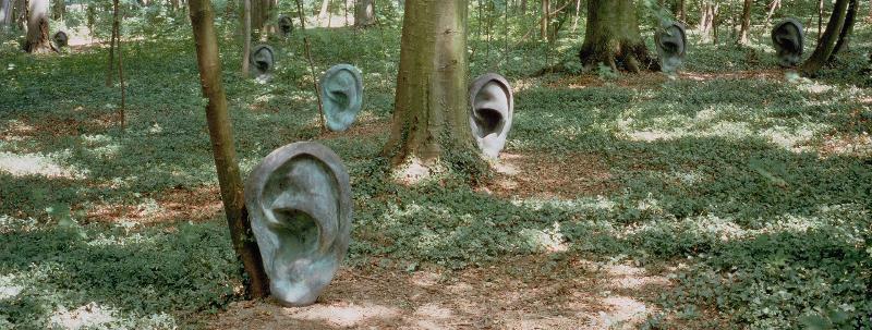 Sculpture urbaine interactive en France des années 2000, un espace public moderne et ouvert