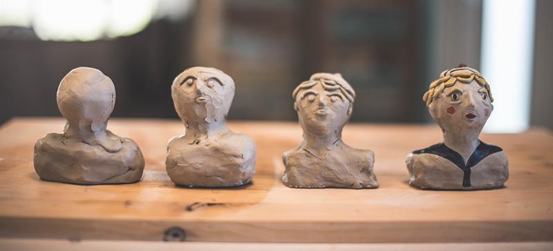 Sculpture argile facile pièce finie, inspiration naturelle, expression douce