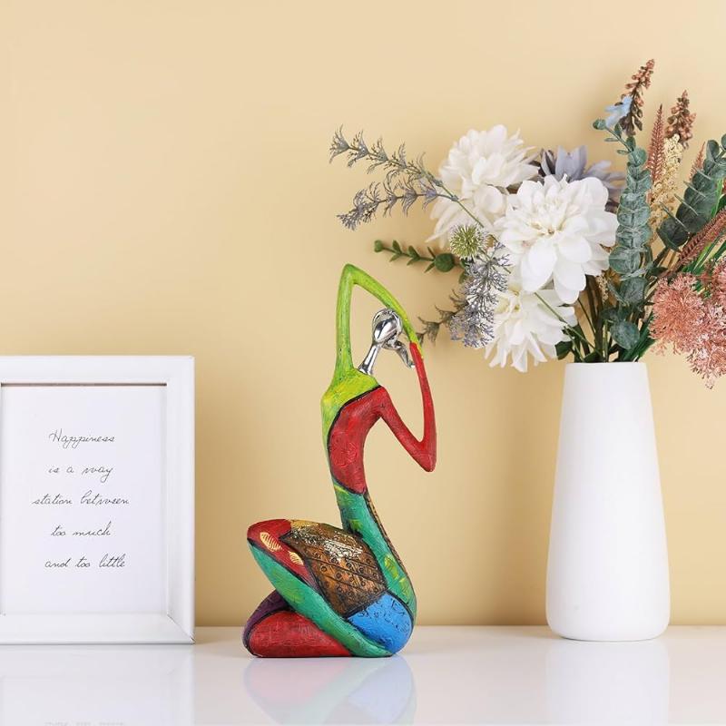 Sculpture contemporaine belge combinant bois et résine pour un effet visuel unique