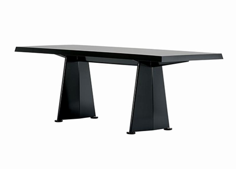 Sculpture en boulons et écrous inspirée de l'héritage industriel français