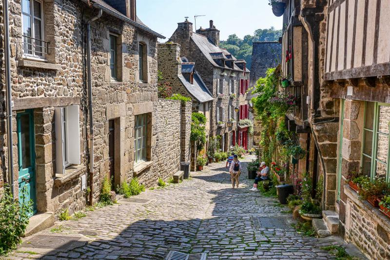 Sculpture gothique et renaissance, les influences historiques sur les brandily sculpteur prix