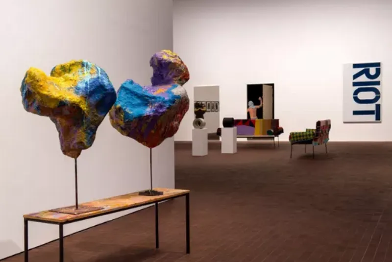 Sculpture moderne et art urbain intégrant des éléments du paradis de la sculpture contemporain français