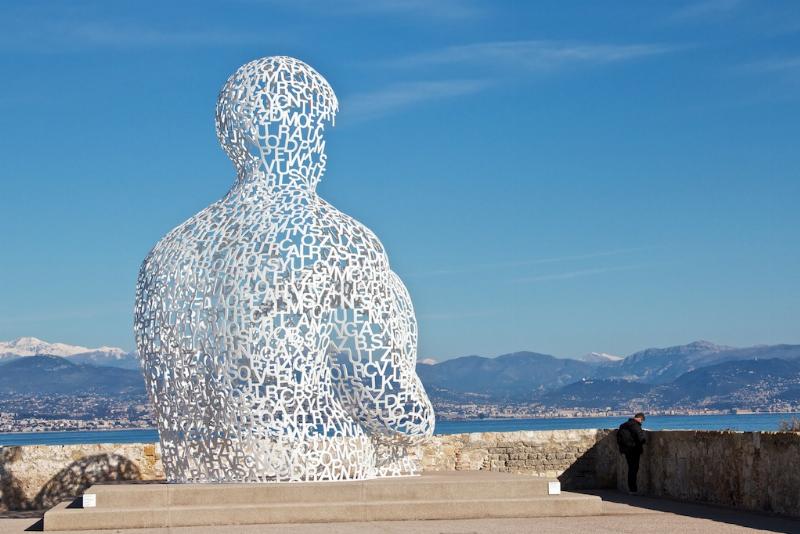 Sculpture Jaume Plensa lettres corps humain