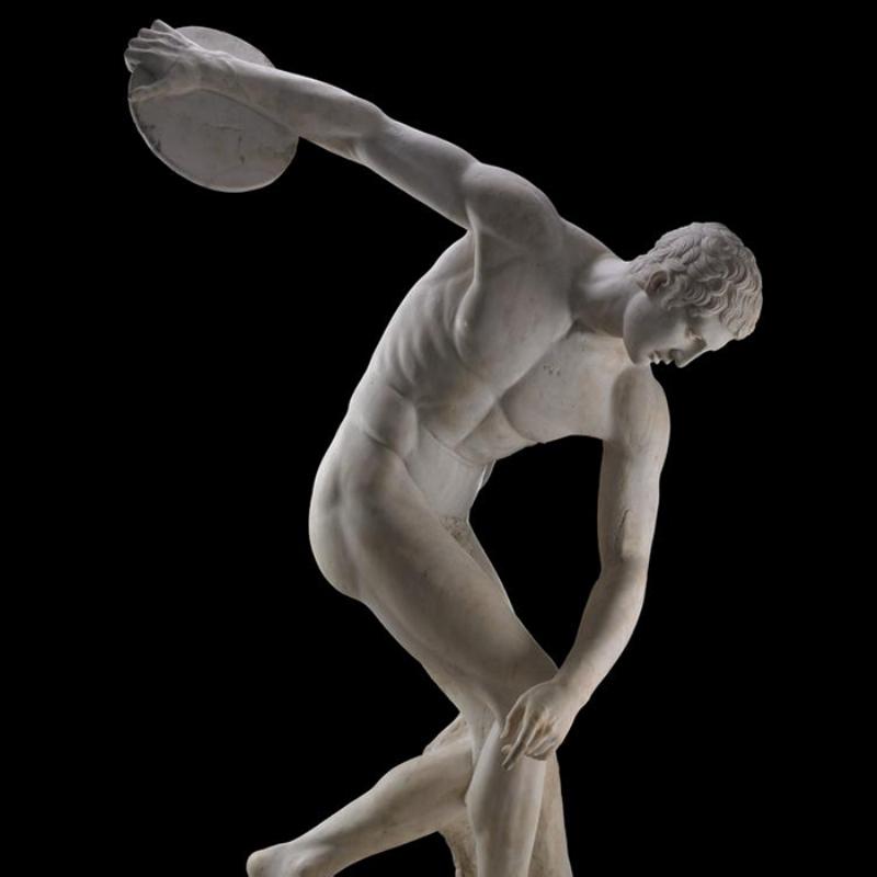 Anatomie parfaite et l'art du contrapposto dans les statues grecques masculines classiques