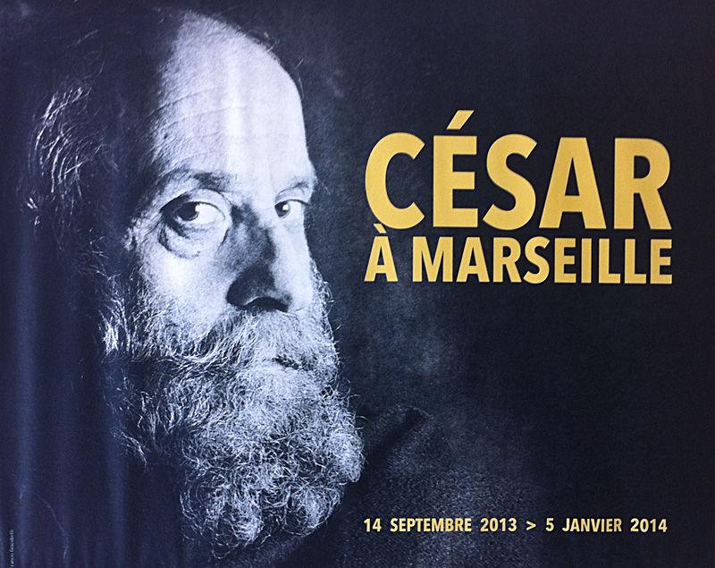 Un atelier de sculpteur montrant diverses techniques et matériaux utilisés par un sculpteur Louis