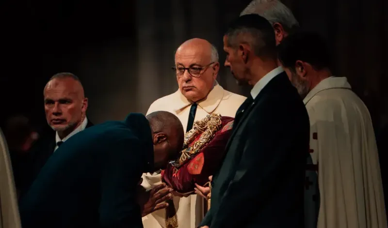 Le trésor de Notre Dame de Paris, reliquaire de la Sainte Croix avec détails