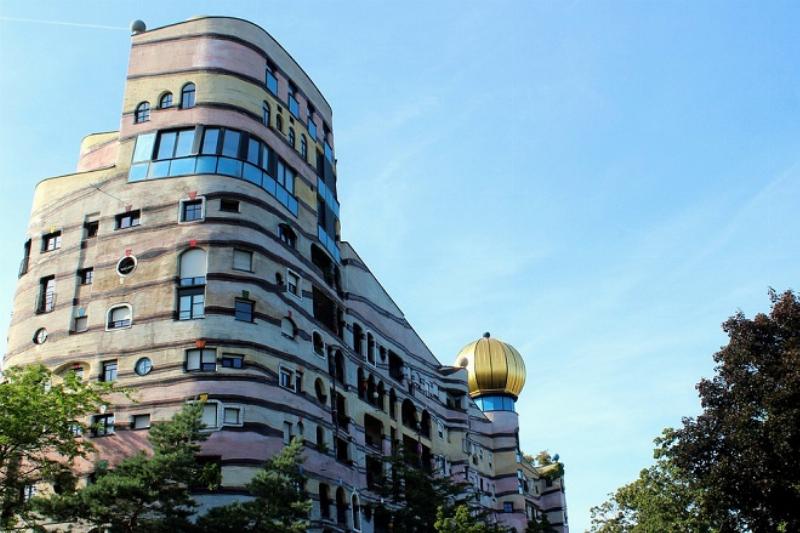 Architecture Moderne Vienne : La Hundertwasserhaus, une explosion de couleurs et de formes organiques