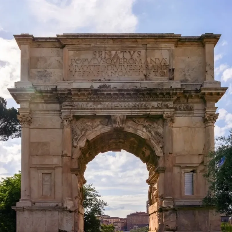 L'Arc de Triomphe, symbole architectural français