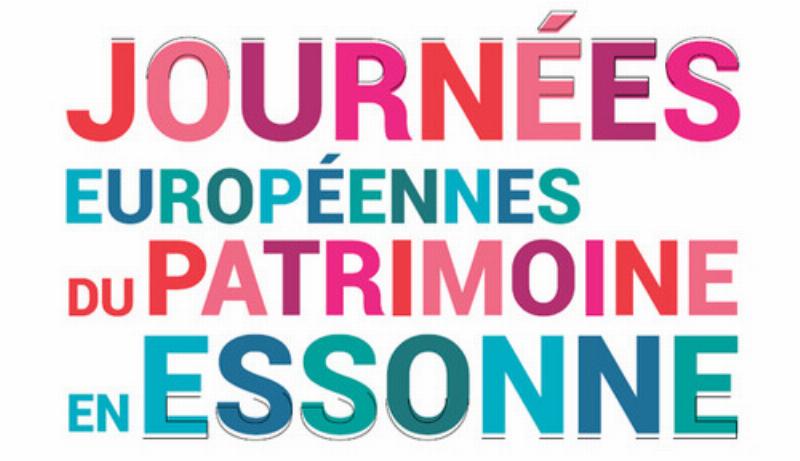 Architecture d'église moderne à Évry, France, avec matériaux traditionnels