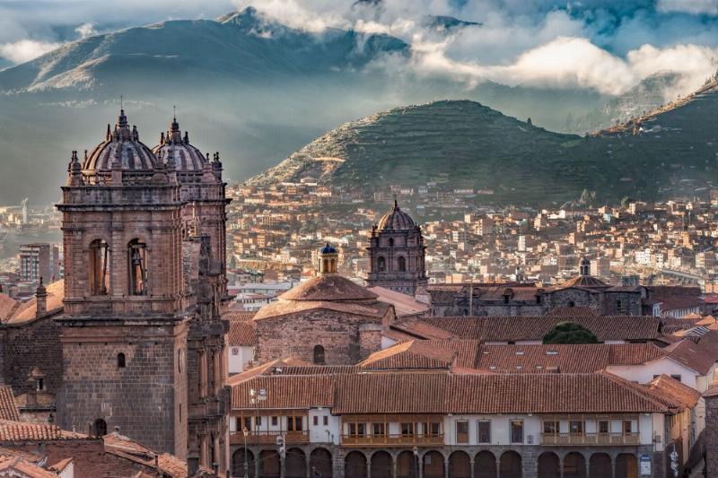 Impressionnants blocs de pierre parfaitement ajustés dans un mur inca, Cuzco, Pérou