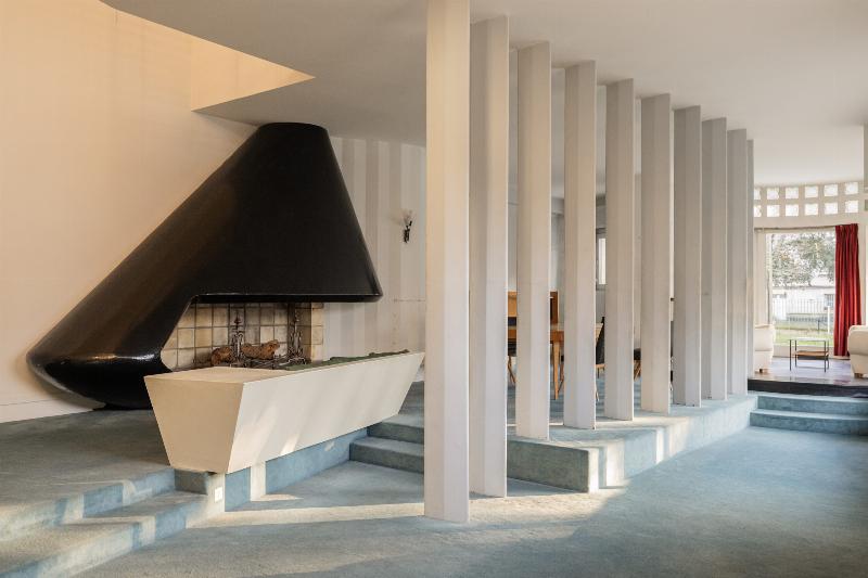 L'Art Nouveau, précurseur de l'architecture moderne de Bruxelles, avec ses lignes organiques et façades innovantes.