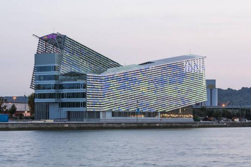 L'architecture de la reconstruction au Havre, un exemple emblématique de l'architecture moderne internationale française.