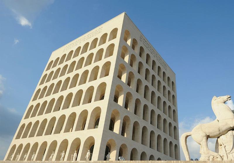 Architecture moderne à Rome, le Palazzo della Civiltà Italiana, quartier EUR