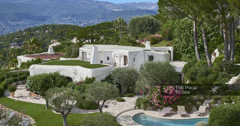 Villa moderne organique sur la Côte d'Azur