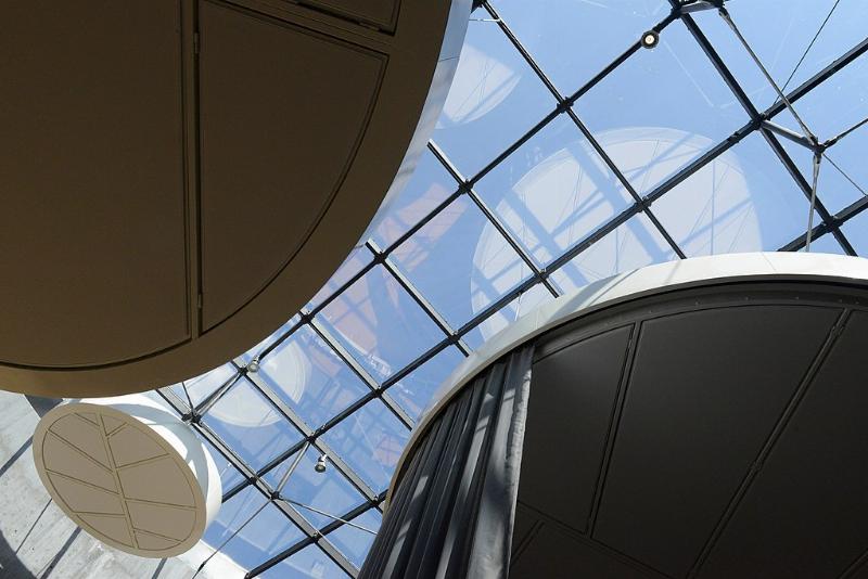 Chefs-d'œuvre de l'architecture moderniste française, bâtiments emblématiques et héritage culturel.