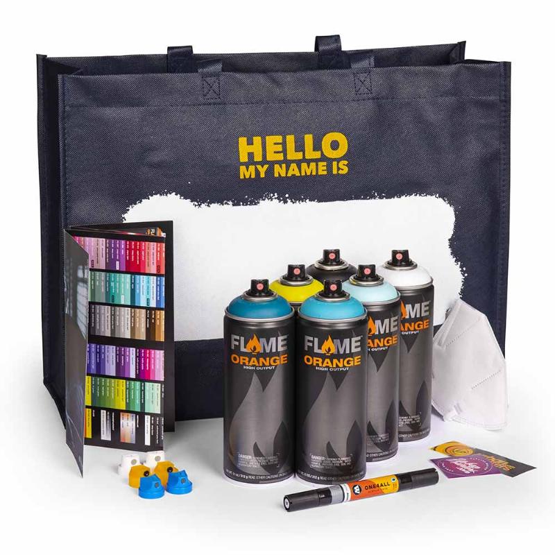 Un artiste urbain français utilisant une bombe de peinture pour créer une fresque murale colorée