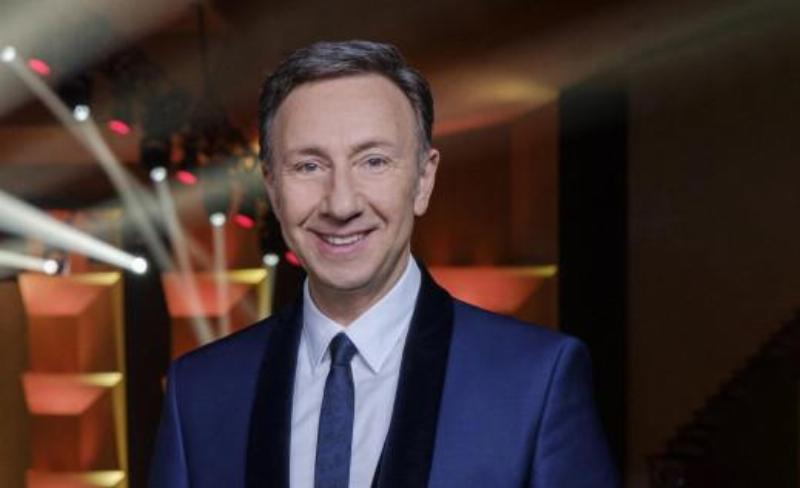 Aurélien Pascal, jeune violoncelliste, lors de la cérémonie des Révélations des Victoires de la Musique Classique 2023, jouant avec passion.