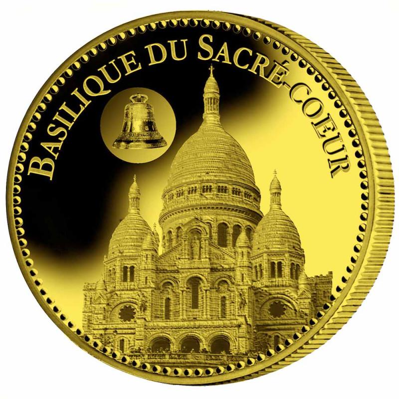 La Basilique du Sacré-Cœur, joyau romano-byzantin dominant Paris.