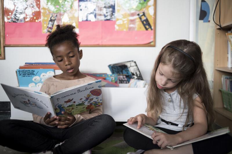 Une bibliothèque pleine de littérature Goncourt pour le plaisir de la lecture