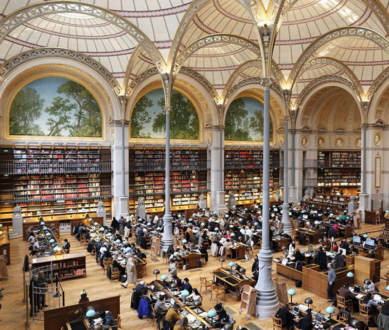 Bibliothèque parisienne, cadre de l'art viewer littéraire