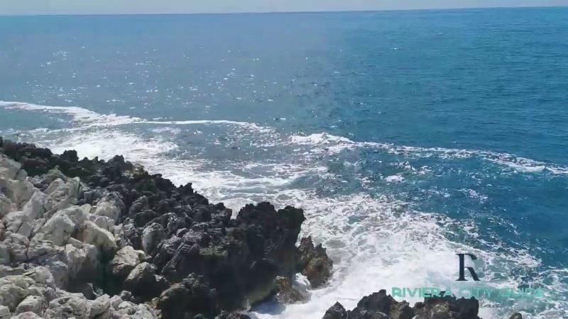 Le célèbre Cabanon de Le Corbusier à Roquebrune-Cap-Martin, une icône de l'architecture minimaliste et du sentier Le Corbusier.