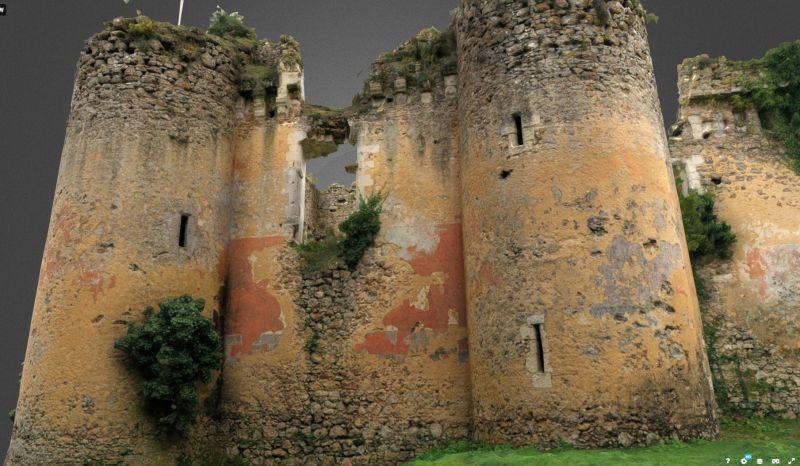 Détail des arcs-boutants de la Cathédrale Notre-Dame de Paris, illustrant l'ingénierie gothique