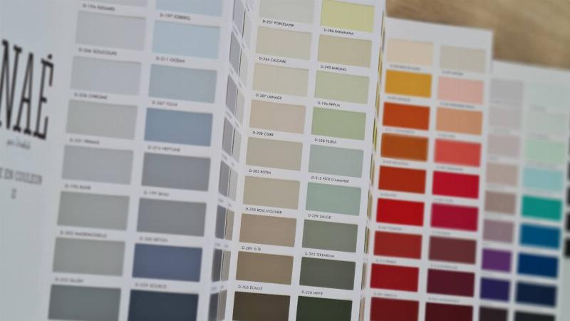 Des nuanciers de peinture extérieure aux couleurs inspirées de la France.