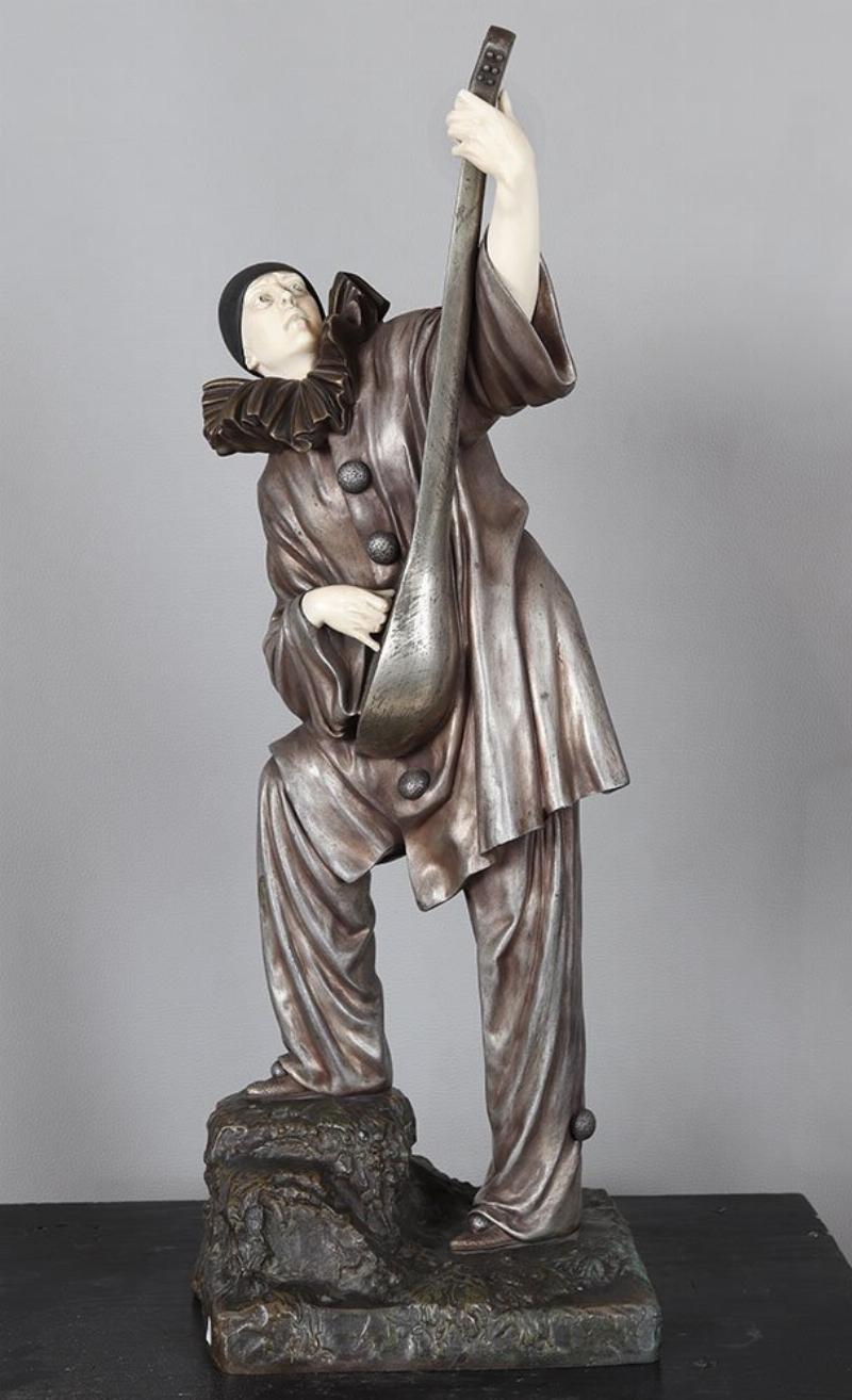 Détail d'une danseuse chryséléphantine de Chiparus, ivoire et bronze Art Déco, collection