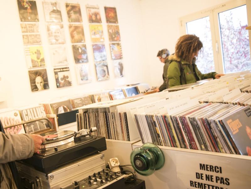Guide d'achat pour collectionneurs de vinyles de musique classique française, avec conseils pour choisir les meilleures éditions