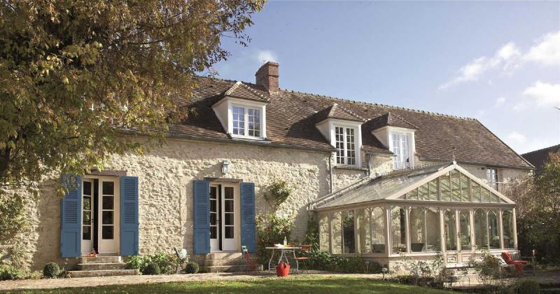 Conseils d'expert pour choisir sa peinture façade Dulux Valentine et réussir son projet