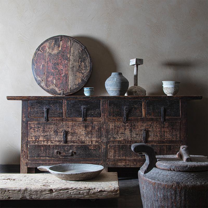 Creating an authentic white distressed patina on a wooden furniture piece