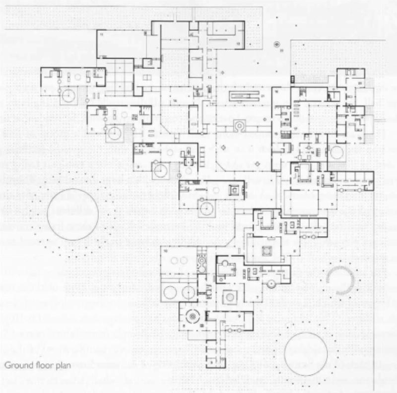 Détail d'une façade architecturale exprimant la culture tectonique de Frampton